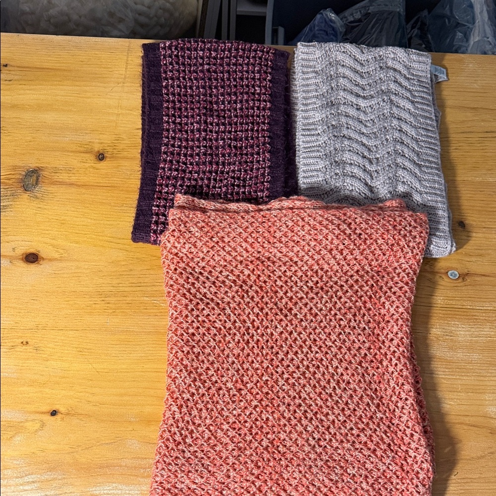 🌺 3/$10 mix & match Lot of 3 LOFT Textured Knit Infinity Scarves